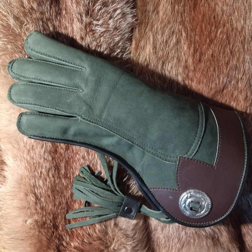 Falcon glove